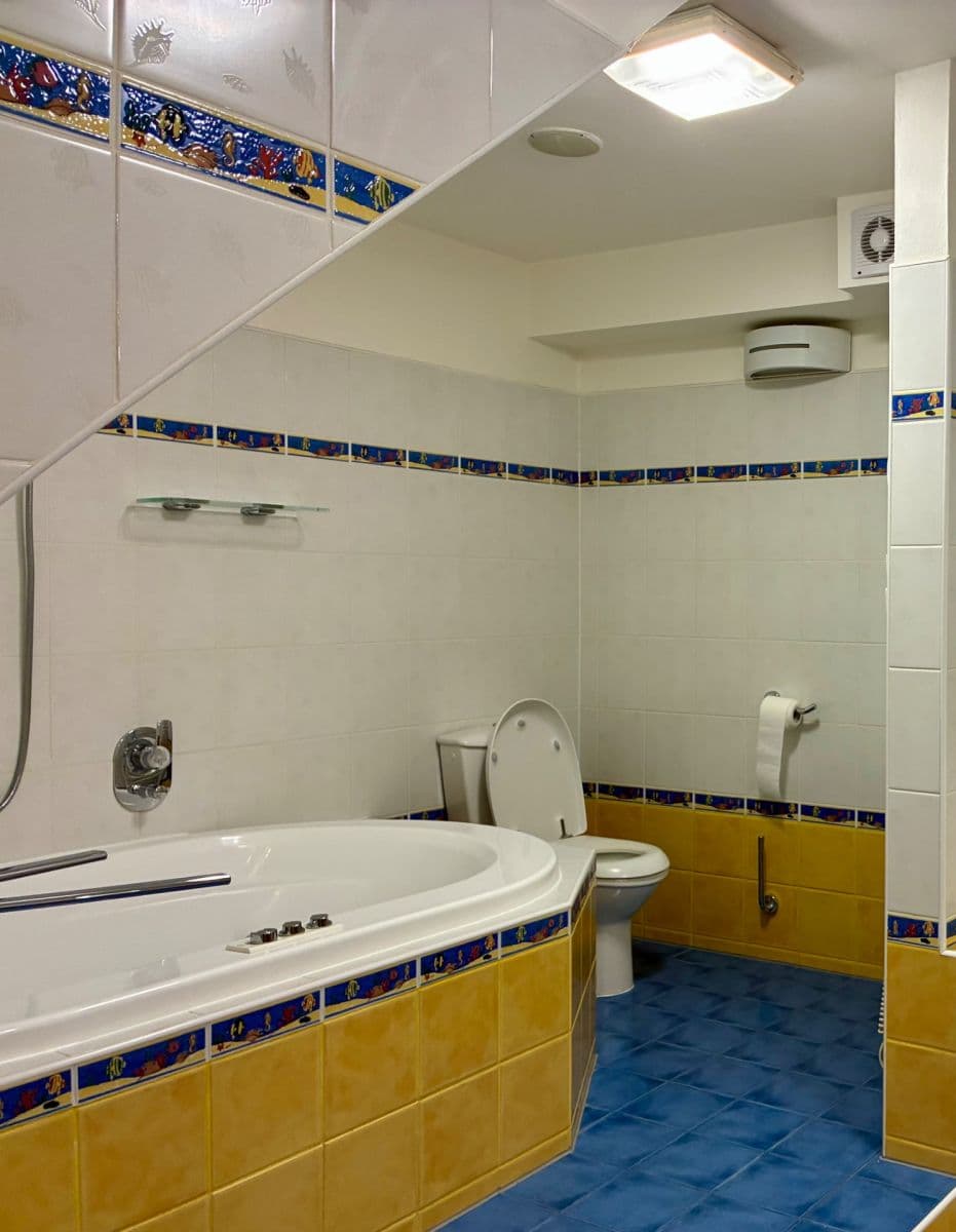 Prenájom bytu 2-izbový 60 m², Českomalínská, Praha, Praha Prenájom bytu 2-izbový 60 m², Českomalínská, Praha, Praha