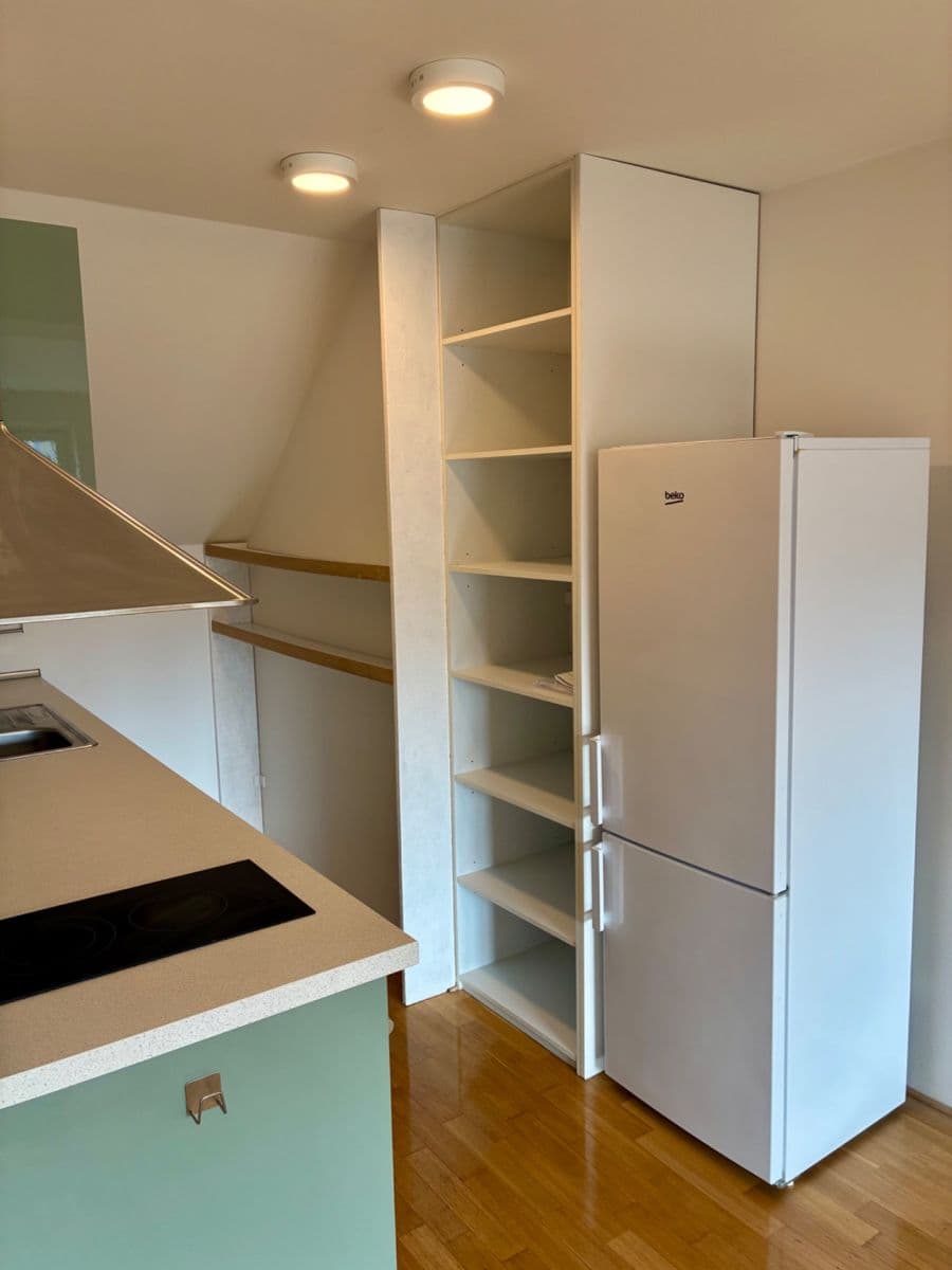 Prenájom bytu 2-izbový 60 m², Českomalínská, Praha, Praha Prenájom bytu 2-izbový 60 m², Českomalínská, Praha, Praha