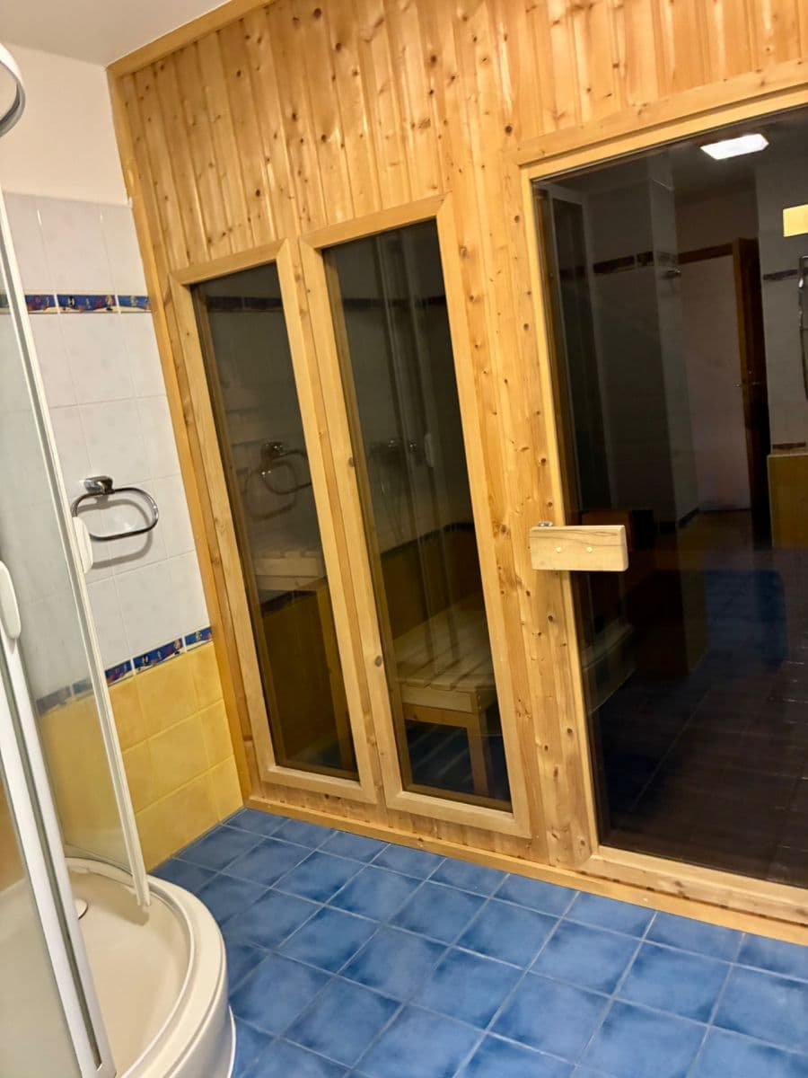 Prenájom bytu 2-izbový 60 m², Českomalínská, Praha, Praha Prenájom bytu 2-izbový 60 m², Českomalínská, Praha, Praha