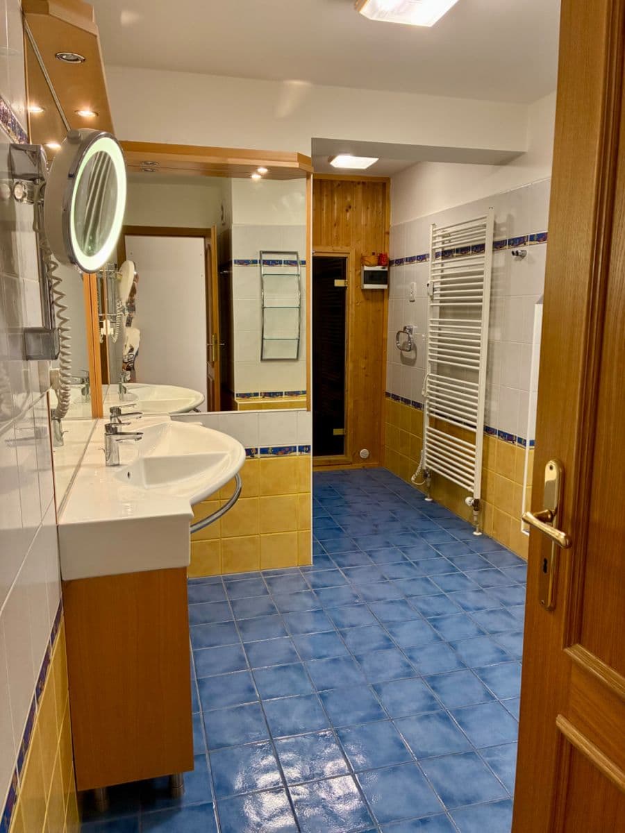 Prenájom bytu 2-izbový 60 m², Českomalínská, Praha, Praha Prenájom bytu 2-izbový 60 m², Českomalínská, Praha, Praha