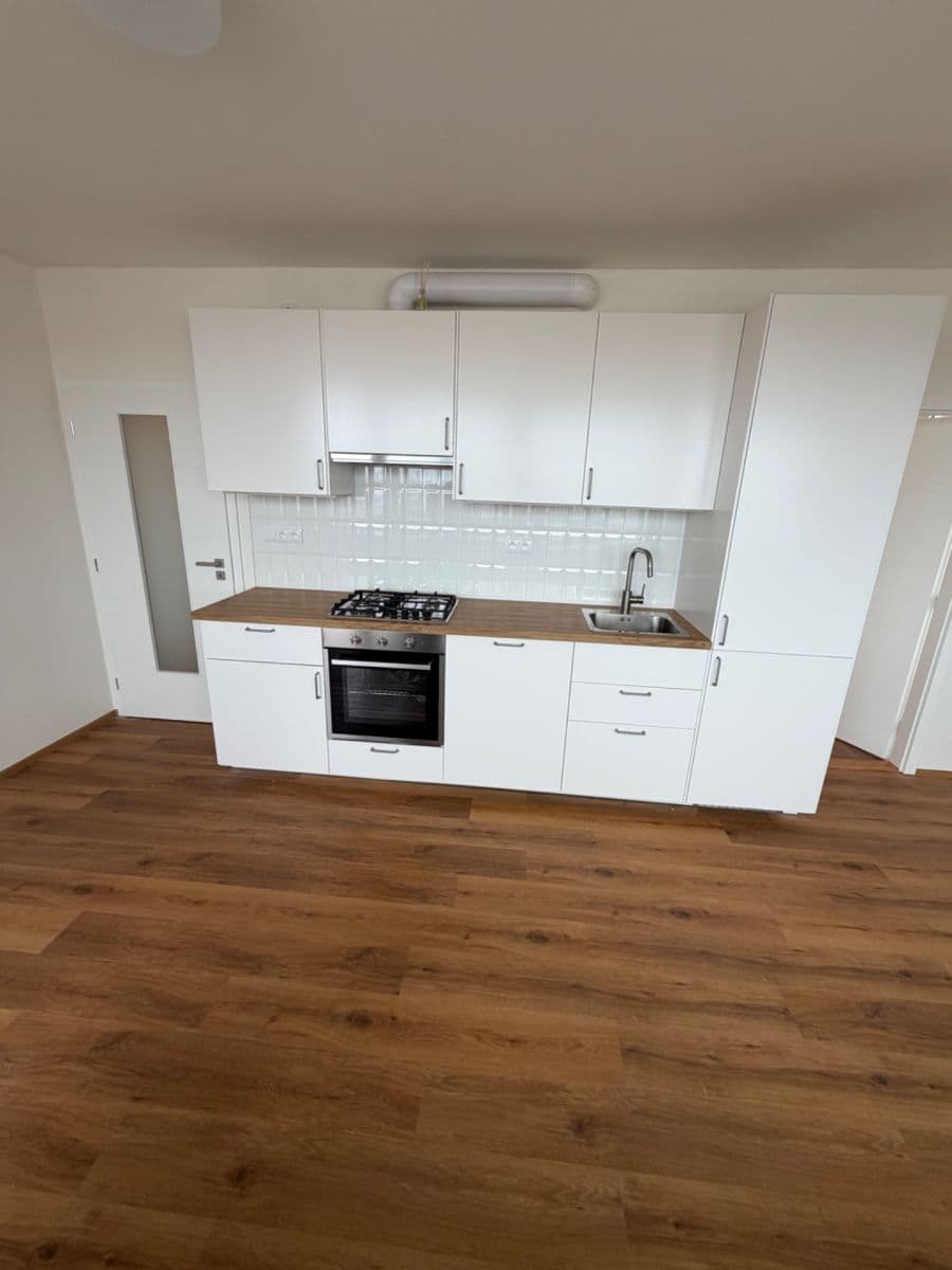 Prenájom bytu 3-izbový 59 m², V Dolině, Praha, Praha Prenájom bytu 3-izbový 59 m², V Dolině, Praha, Praha