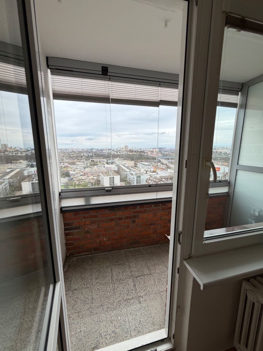 Prenájom bytu 3-izbový 59 m², V Dolině, Praha, Praha Prenájom bytu 3-izbový 59 m², V Dolině, Praha, Praha