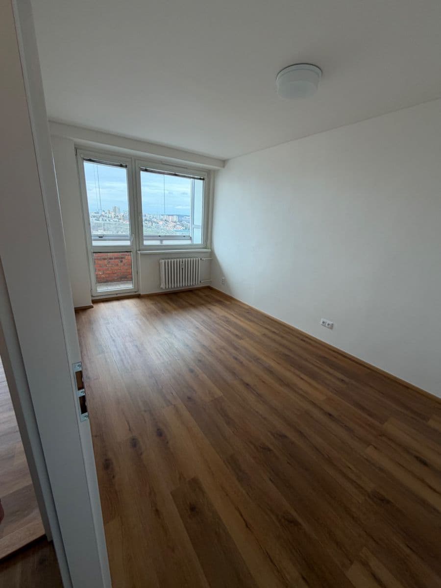 Prenájom bytu 3-izbový 59 m², V Dolině, Praha, Praha Prenájom bytu 3-izbový 59 m², V Dolině, Praha, Praha