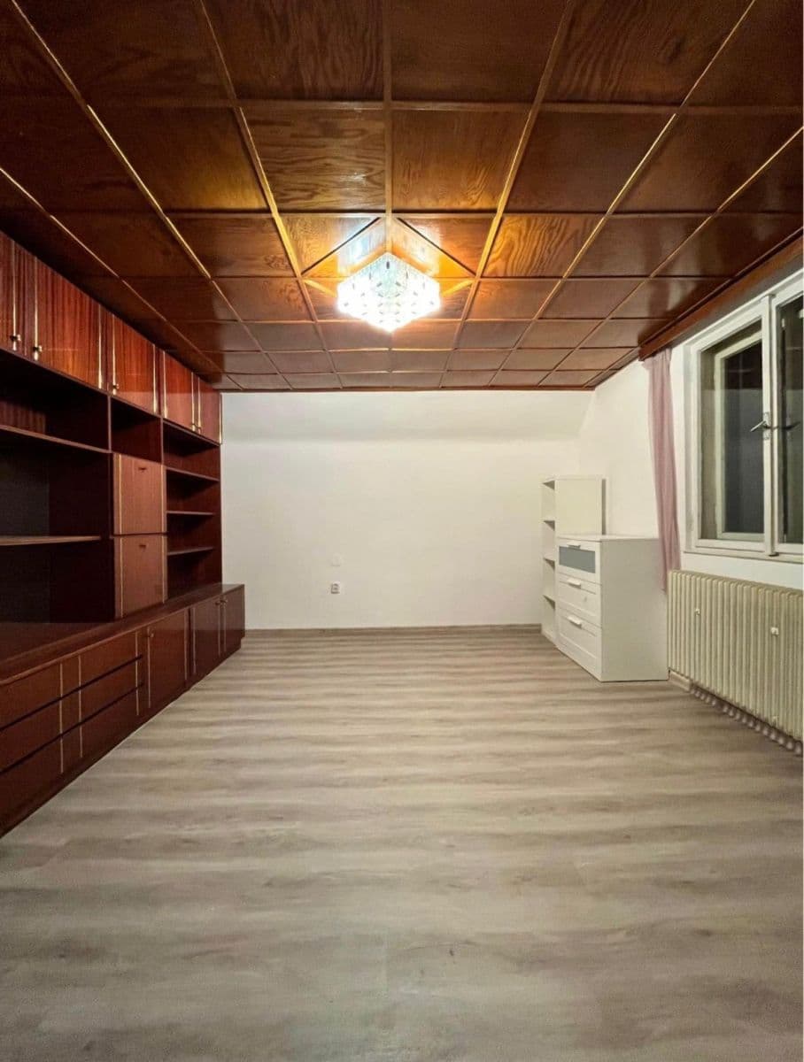 Prenájom bytu 1-izbový 32 m², Nad Hájem, Praha, Praha Prenájom bytu 1-izbový 32 m², Nad Hájem, Praha, Praha
