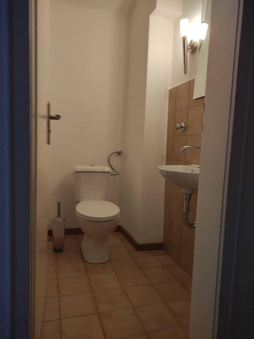 Prenájom bytu 3-izbový 83 m², Drostestr. 33, Stuttgart Weilimdorf, Bádensko-Wurttembersko Prenájom bytu 3-izbový 83 m², Drostestr. 33, Stuttgart Weilimdorf, Bádensko-Wurttembersko