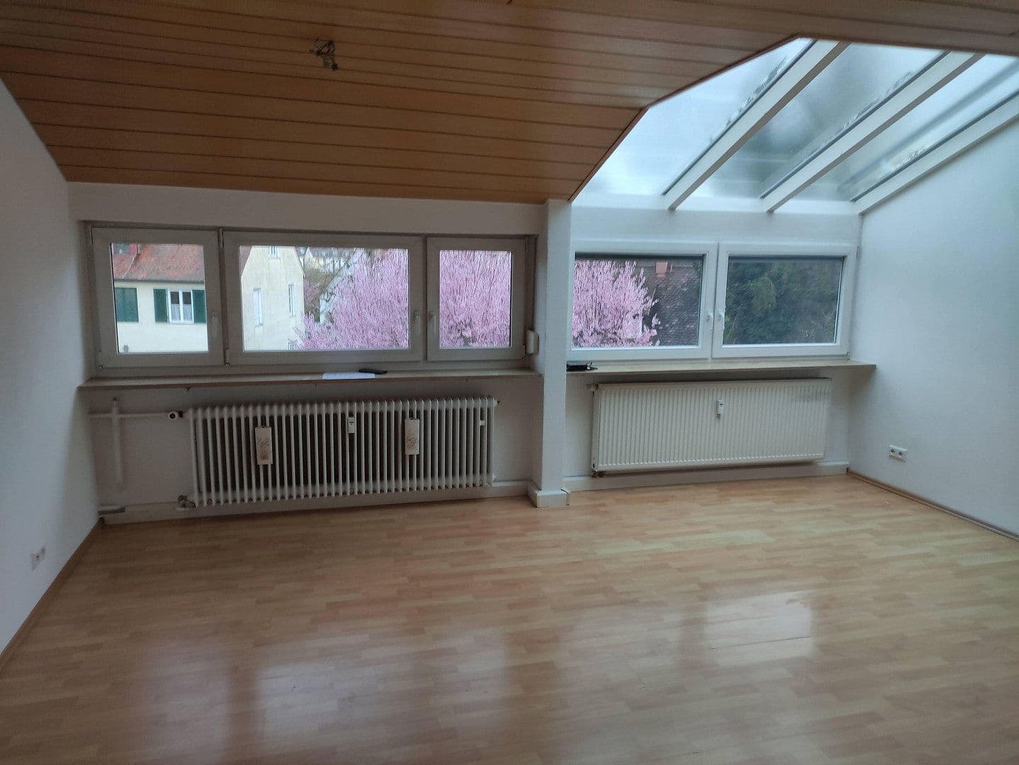 Prenájom bytu 3-izbový 83 m², Drostestr. 33, Stuttgart Weilimdorf, Bádensko-Wurttembersko Prenájom bytu 3-izbový 83 m², Drostestr. 33, Stuttgart Weilimdorf, Bádensko-Wurttembersko