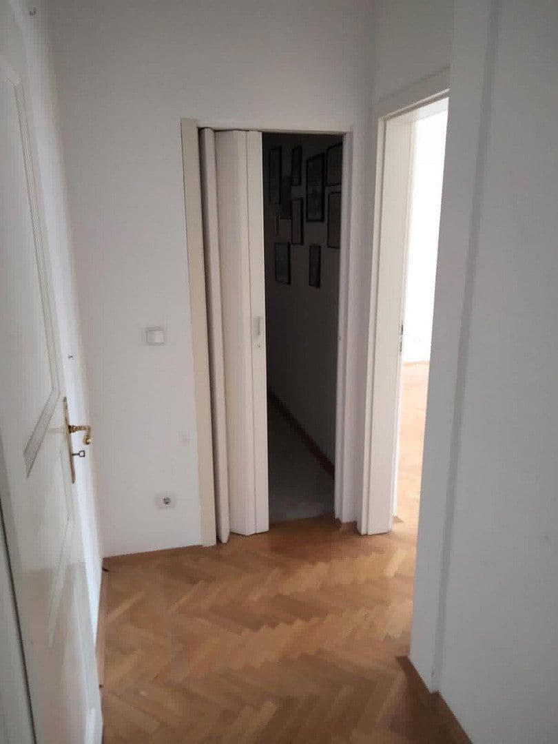 Prenájom bytu 2-izbový 82 m², Gohliser Str. 19, Leipzig, Sasko Prenájom bytu 2-izbový 82 m², Gohliser Str. 19, Leipzig, Sasko