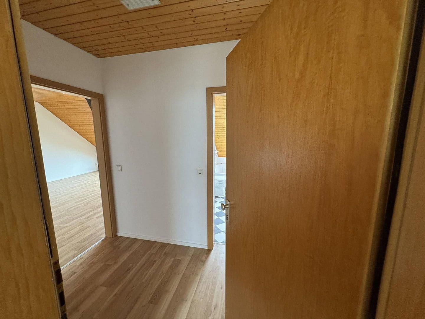 Prenájom bytu 1-izbový 38 m², Ziegelhüttenweg 18, Taunusstein, Hesensko Prenájom bytu 1-izbový 38 m², Ziegelhüttenweg 18, Taunusstein, Hesensko