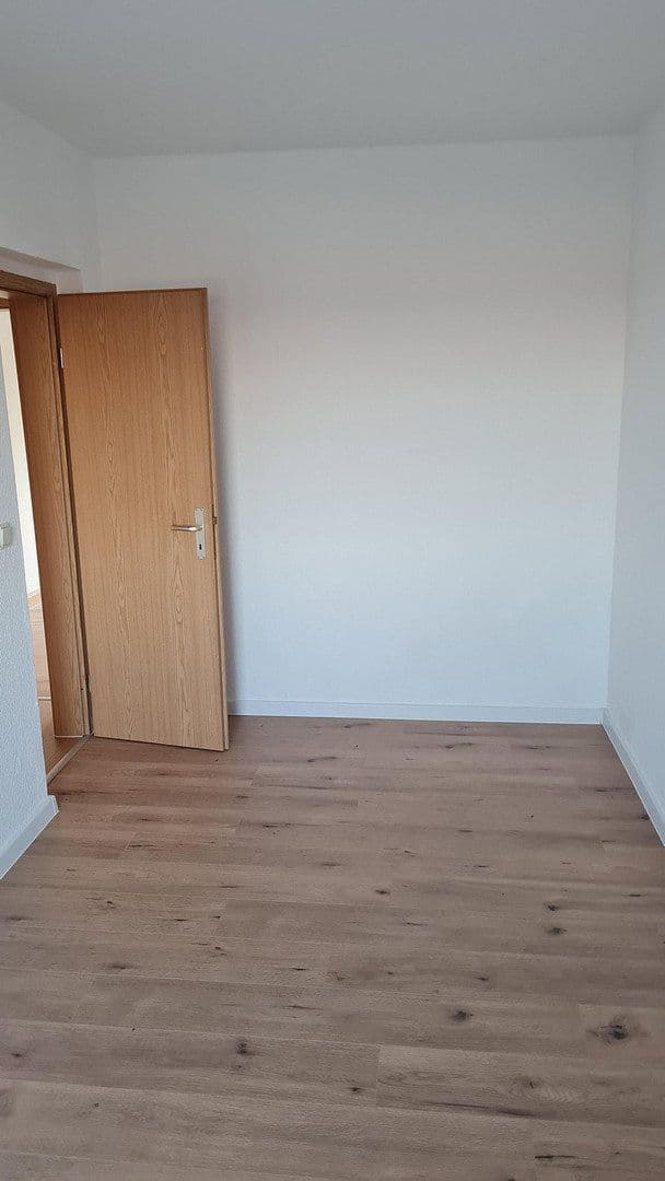 Prenájom bytu 3-izbový 57 m², Talstraße 34, Weischlitz, Sasko Prenájom bytu 3-izbový 57 m², Talstraße 34, Weischlitz, Sasko