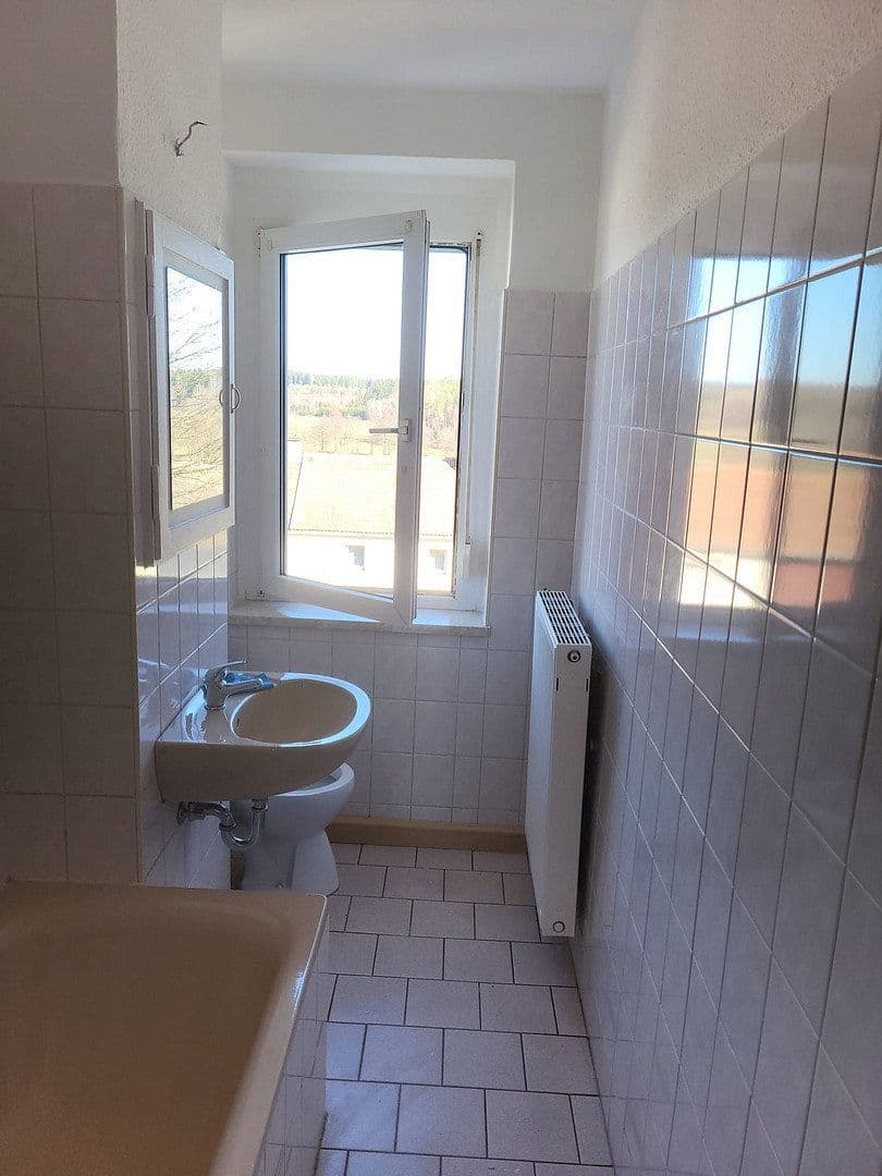 Prenájom bytu 3-izbový 57 m², Talstraße 34, Weischlitz, Sasko Prenájom bytu 3-izbový 57 m², Talstraße 34, Weischlitz, Sasko