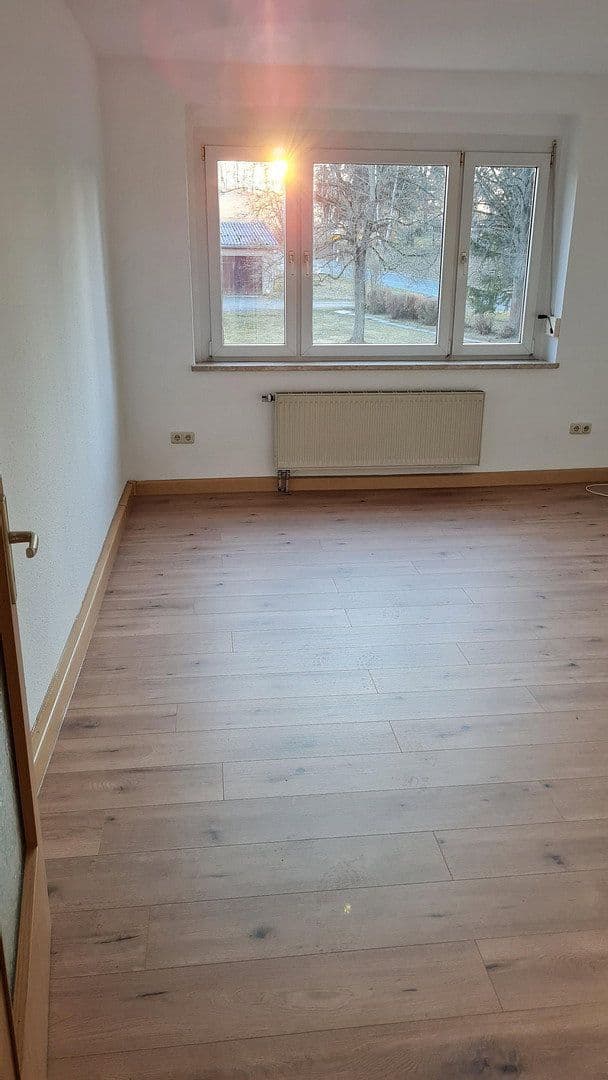 Prenájom bytu 3-izbový 57 m², Talstraße 34, Weischlitz, Sasko Prenájom bytu 3-izbový 57 m², Talstraße 34, Weischlitz, Sasko