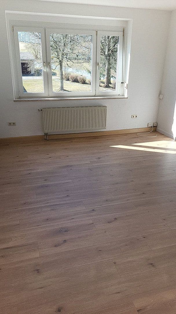 Prenájom bytu 3-izbový 57 m², Talstraße 34, Weischlitz, Sasko Prenájom bytu 3-izbový 57 m², Talstraße 34, Weischlitz, Sasko