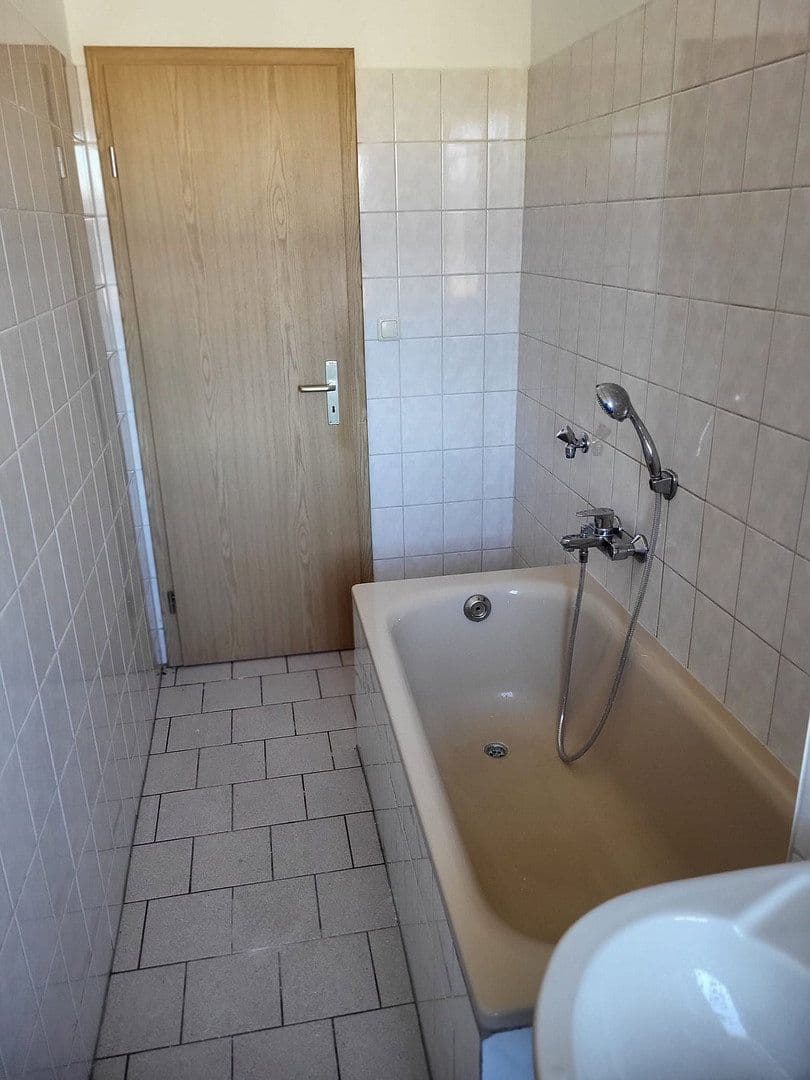 Prenájom bytu 3-izbový 57 m², Talstraße 34, Weischlitz, Sasko Prenájom bytu 3-izbový 57 m², Talstraße 34, Weischlitz, Sasko