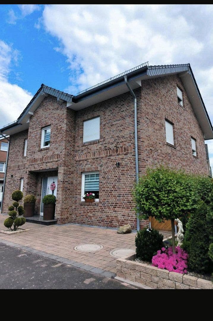 Predaj domu 250 m², pozemek 500 m², Versmold, Severné Porýnie - Westfálsko Predaj domu 250 m², pozemek 500 m², Versmold, Severné Porýnie - Westfálsko