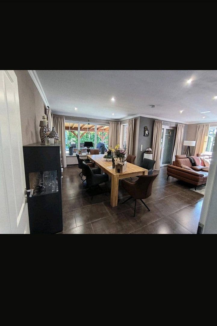 Predaj domu 250 m², pozemek 500 m², Versmold, Severné Porýnie - Westfálsko Predaj domu 250 m², pozemek 500 m², Versmold, Severné Porýnie - Westfálsko