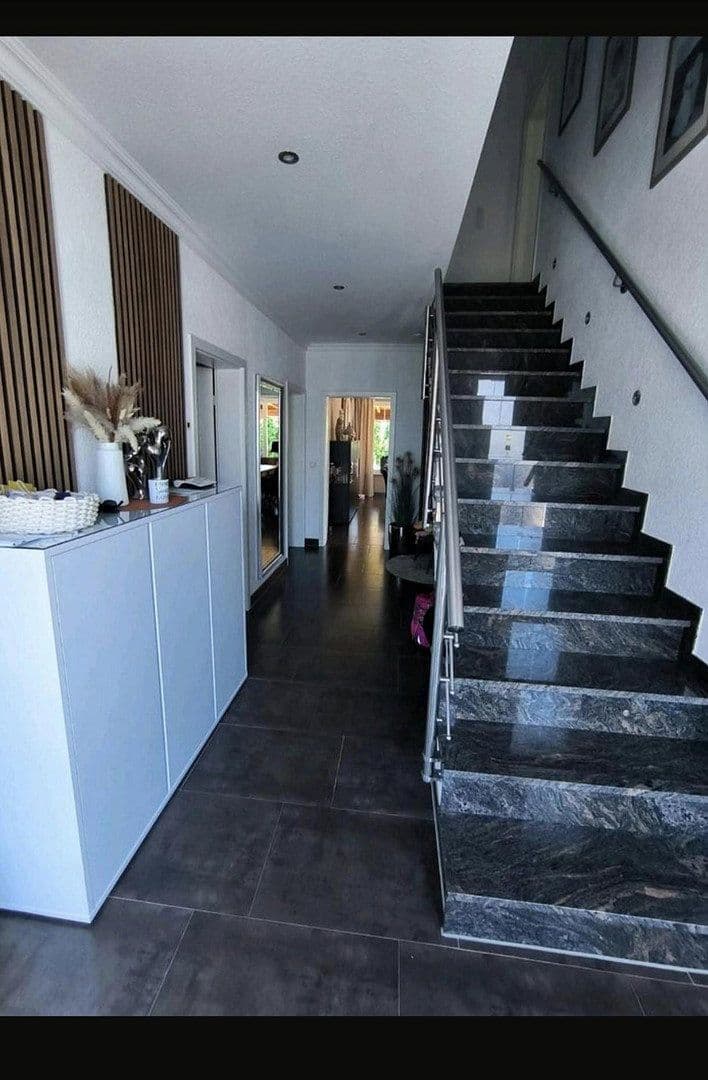 Predaj domu 250 m², pozemek 500 m², Versmold, Severné Porýnie - Westfálsko Predaj domu 250 m², pozemek 500 m², Versmold, Severné Porýnie - Westfálsko
