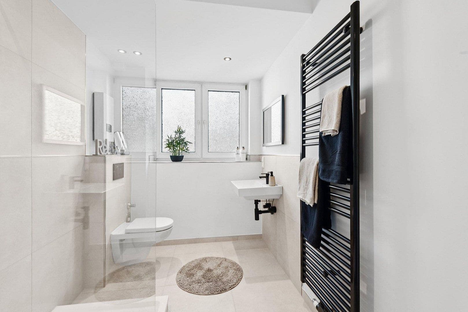 Predaj bytu 3-izbový 91 m², Düsseldorf, Severné Porýnie - Westfálsko Predaj bytu 3-izbový 91 m², Düsseldorf, Severné Porýnie - Westfálsko