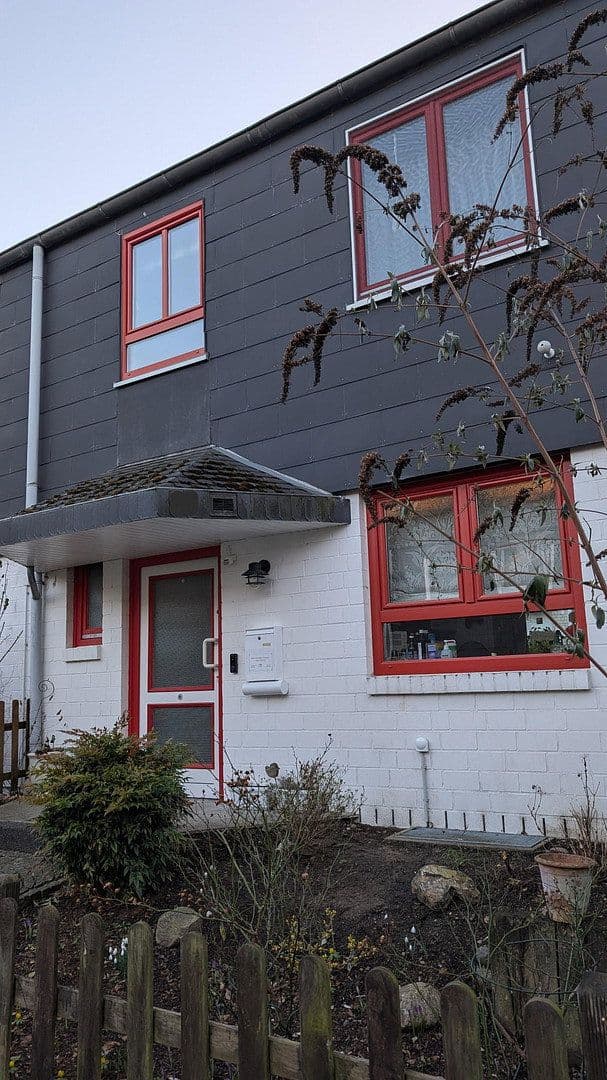 Predaj domu 131 m², pozemek 156 m², Kiel, Šlezvicko-Holštajnsko Predaj domu 131 m², pozemek 156 m², Kiel, Šlezvicko-Holštajnsko