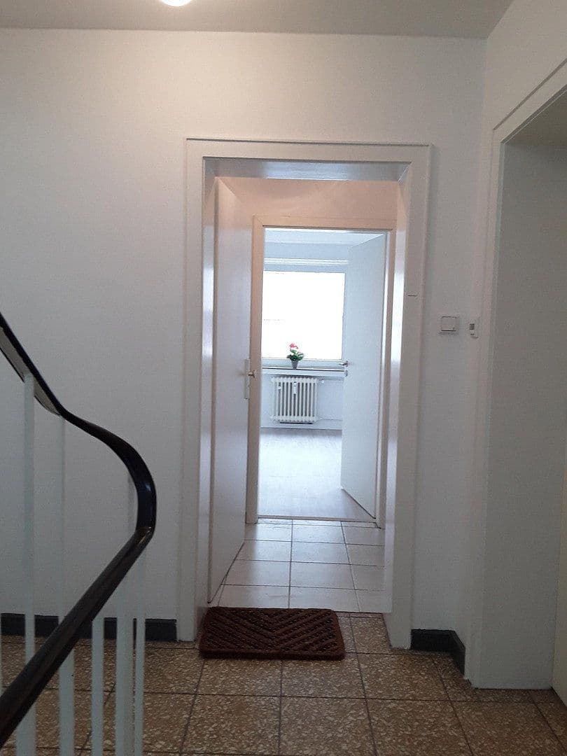 Prenájom bytu 1-izbový 27 m², Weststraße 50, Wuppertal, Severné Porýnie - Westfálsko Prenájom bytu 1-izbový 27 m², Weststraße 50, Wuppertal, Severné Porýnie - Westfálsko