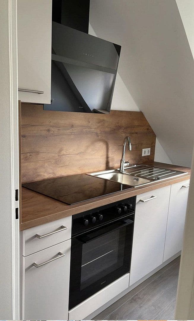 Prenájom bytu 3-izbový 60 m², Nürnberg, Bavorsko Prenájom bytu 3-izbový 60 m², Nürnberg, Bavorsko