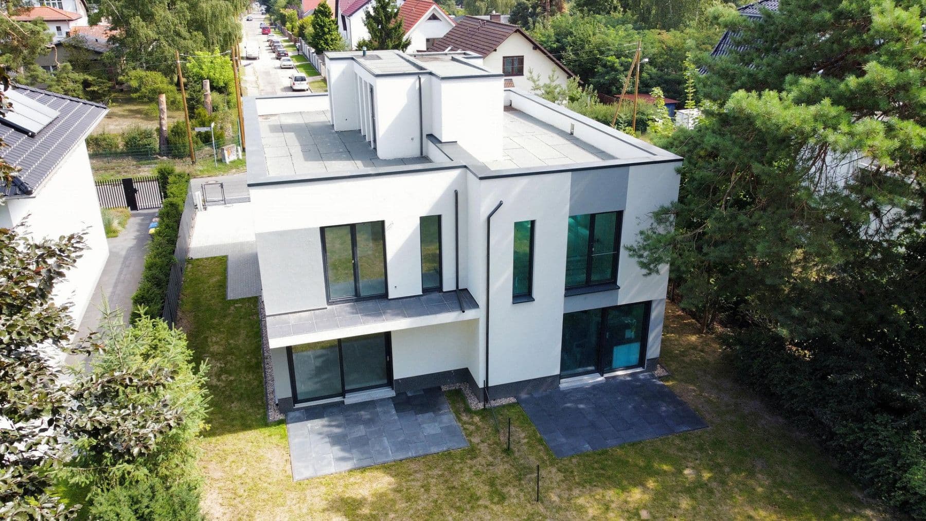 Predaj domu 150 m², pozemek 394 m², Enkenbacher Weg 106, Berlin, Berlín Predaj domu 150 m², pozemek 394 m², Enkenbacher Weg 106, Berlin, Berlín