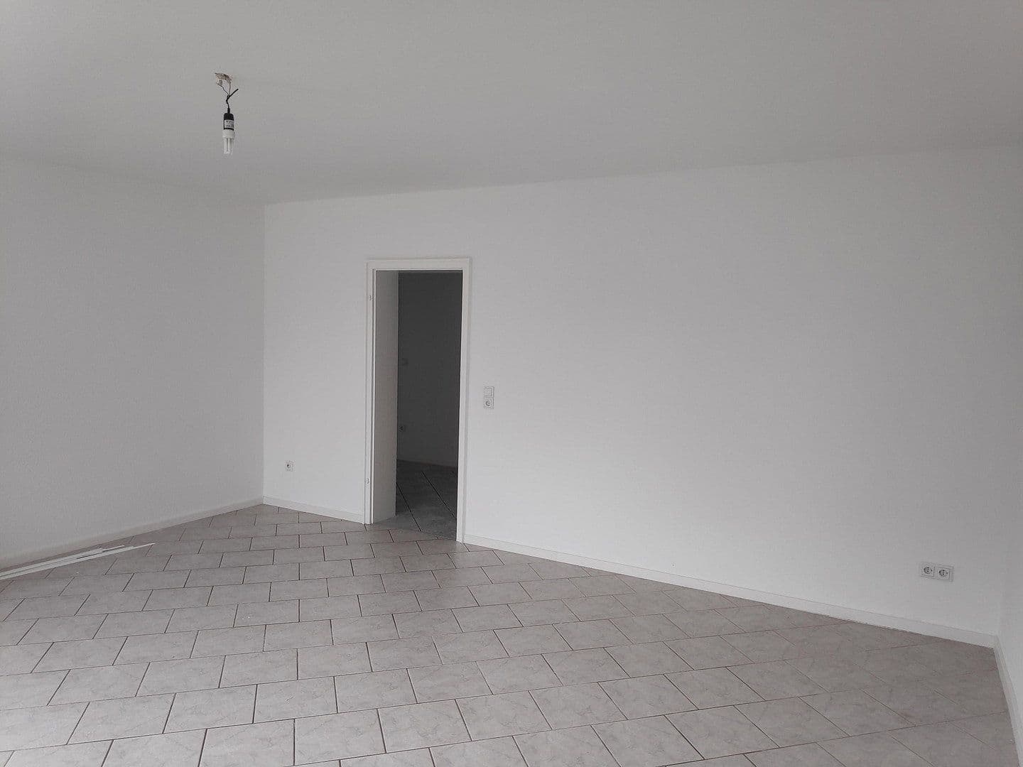 Prenájom bytu 3-izbový 82 m², Thüringer Str. 29a, Oberhausen, Severné Porýnie - Westfálsko Prenájom bytu 3-izbový 82 m², Thüringer Str. 29a, Oberhausen, Severné Porýnie - Westfálsko