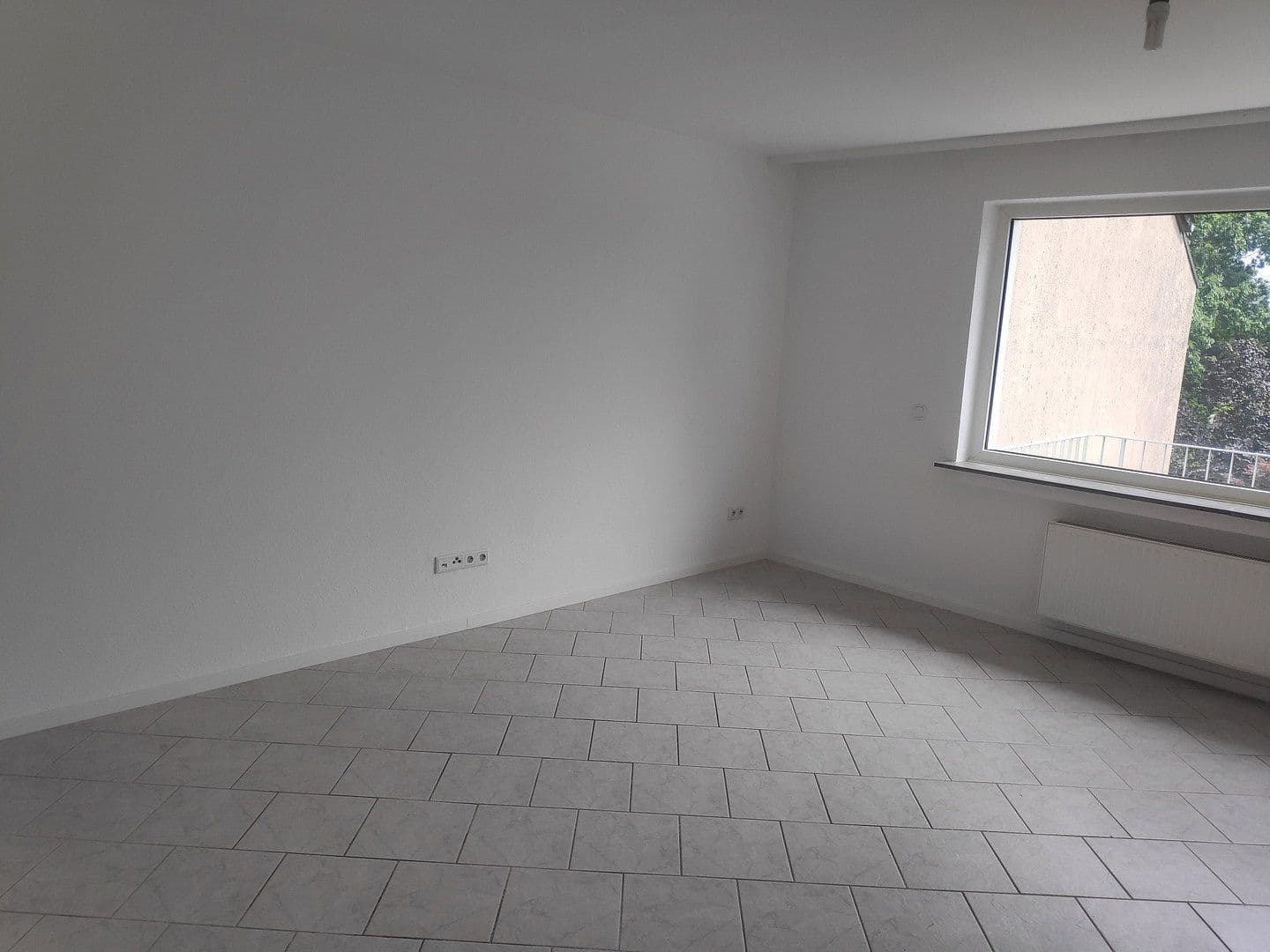Prenájom bytu 3-izbový 82 m², Thüringer Str. 29a, Oberhausen, Severné Porýnie - Westfálsko Prenájom bytu 3-izbový 82 m², Thüringer Str. 29a, Oberhausen, Severné Porýnie - Westfálsko