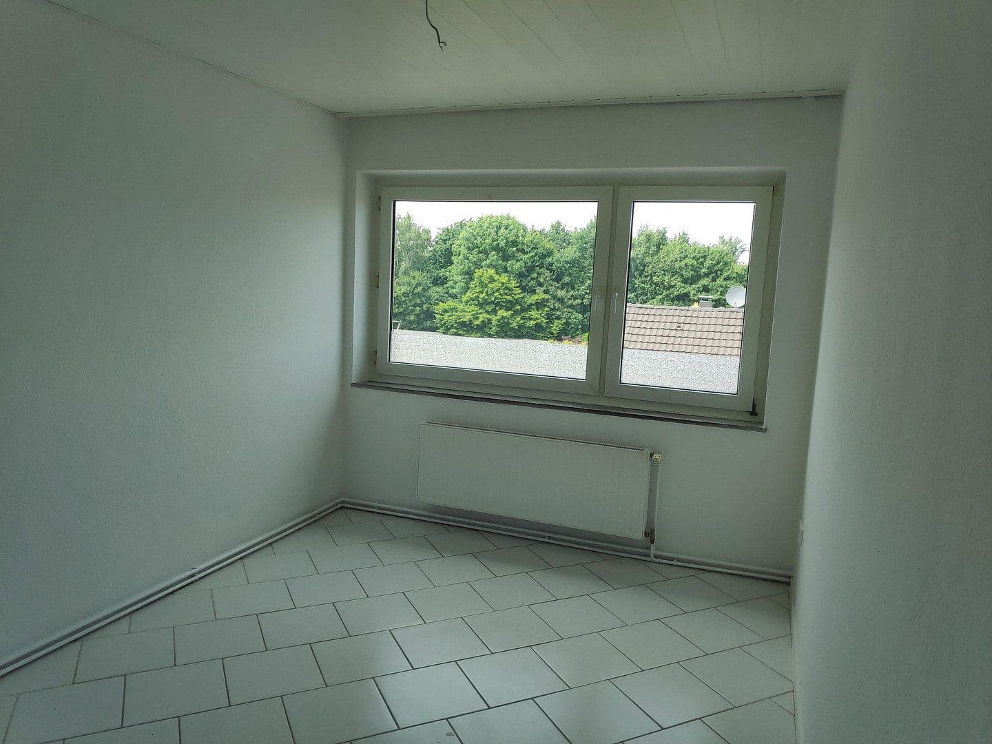 Prenájom bytu 3-izbový 82 m², Thüringer Str. 29a, Oberhausen, Severné Porýnie - Westfálsko Prenájom bytu 3-izbový 82 m², Thüringer Str. 29a, Oberhausen, Severné Porýnie - Westfálsko