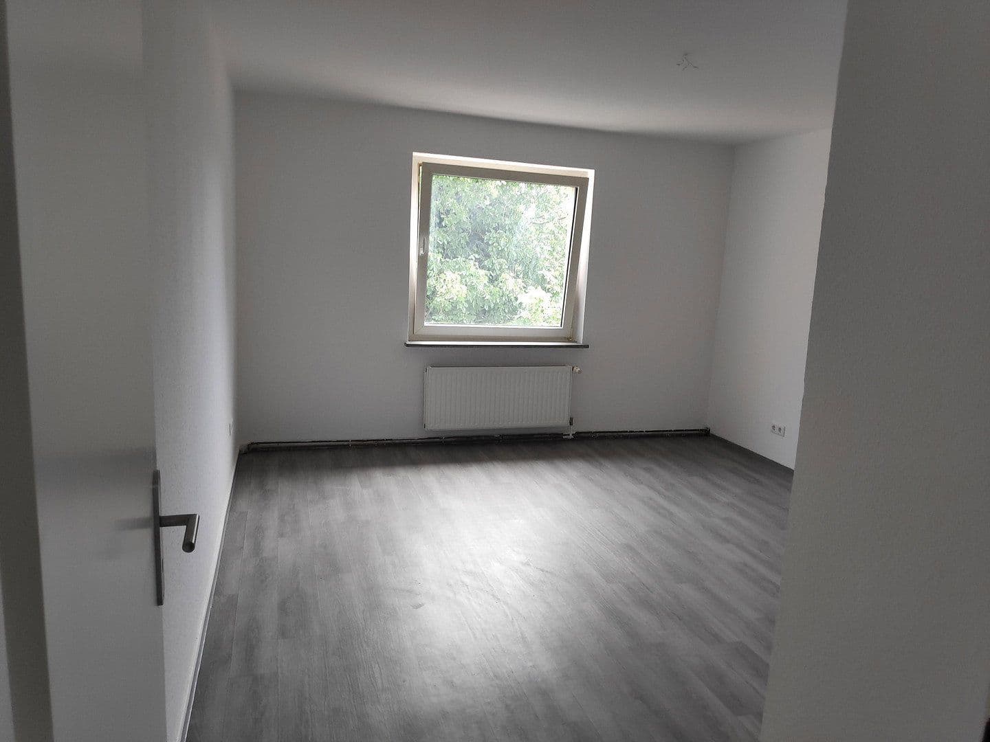 Prenájom bytu 3-izbový 82 m², Thüringer Str. 29a, Oberhausen, Severné Porýnie - Westfálsko Prenájom bytu 3-izbový 82 m², Thüringer Str. 29a, Oberhausen, Severné Porýnie - Westfálsko