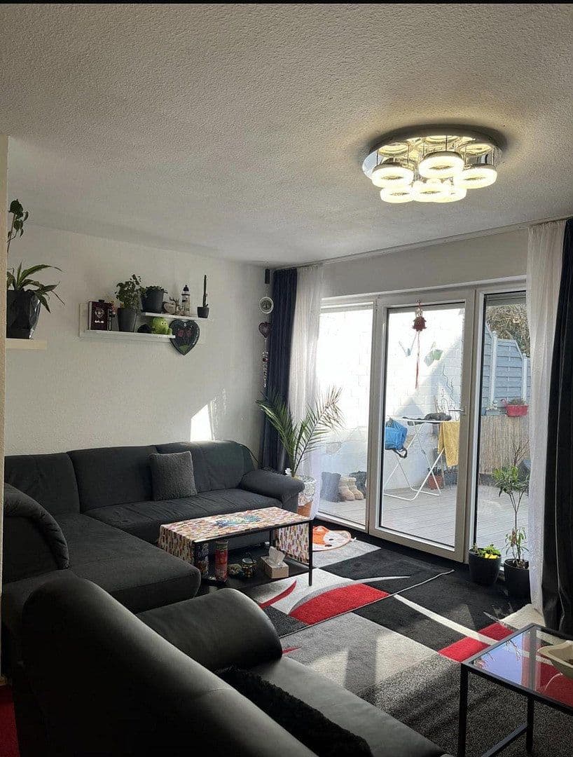 Predaj domu 155 m², pozemek 175 m², Drosselweg, Waldsolms, Hesensko Predaj domu 155 m², pozemek 175 m², Drosselweg, Waldsolms, Hesensko