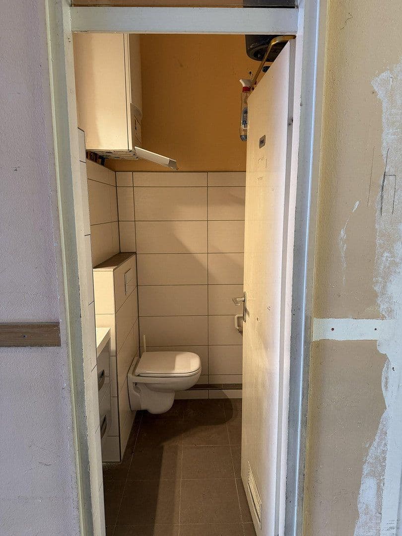 Prenájom kancelárie 172 m², Ziegelsteinstraße 30, Nürnberg, Bavorsko Prenájom kancelárie 172 m², Ziegelsteinstraße 30, Nürnberg, Bavorsko