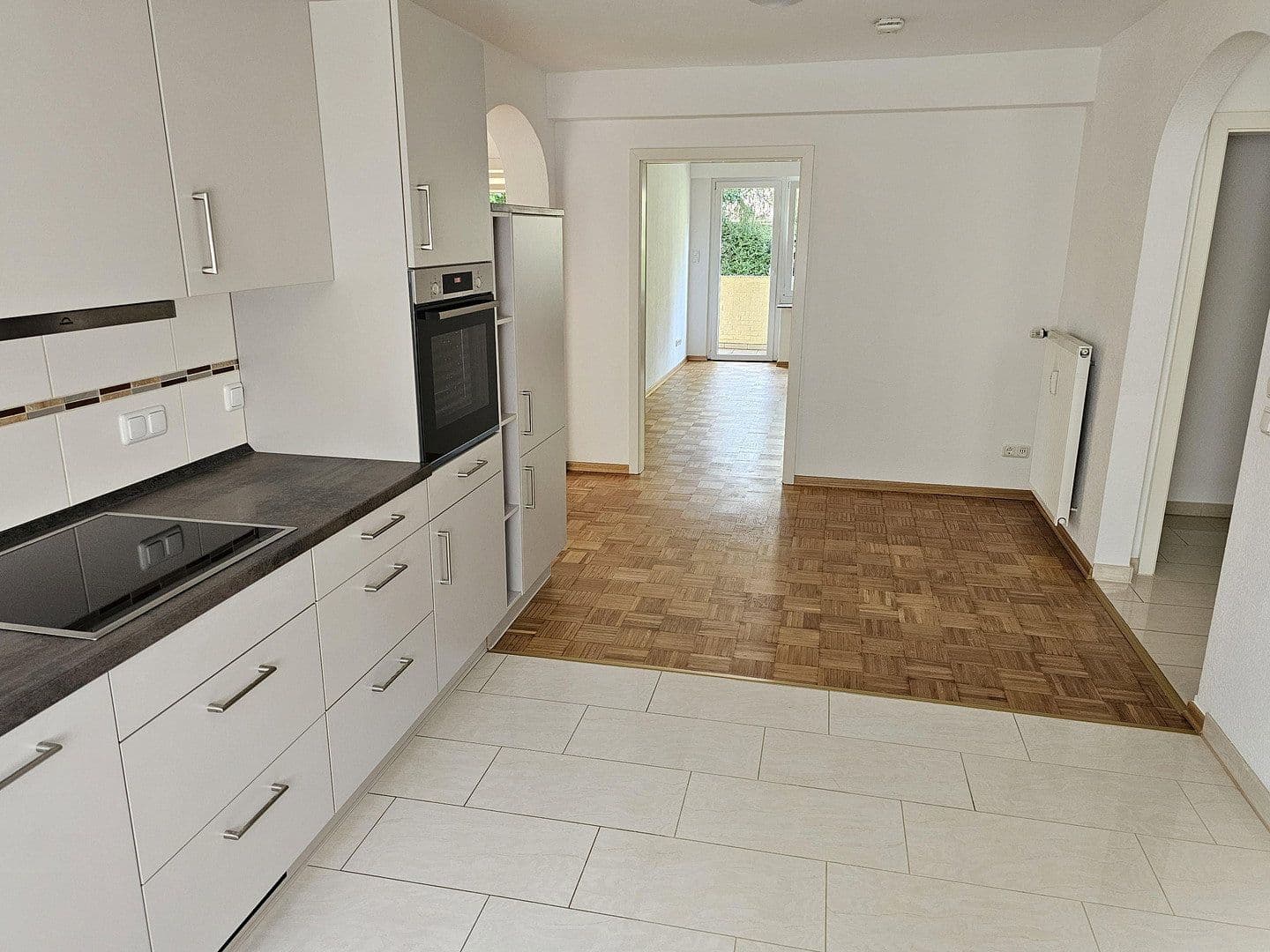 Prenájom bytu 3-izbový 101 m², Gladbeck, Severné Porýnie - Westfálsko Prenájom bytu 3-izbový 101 m², Gladbeck, Severné Porýnie - Westfálsko