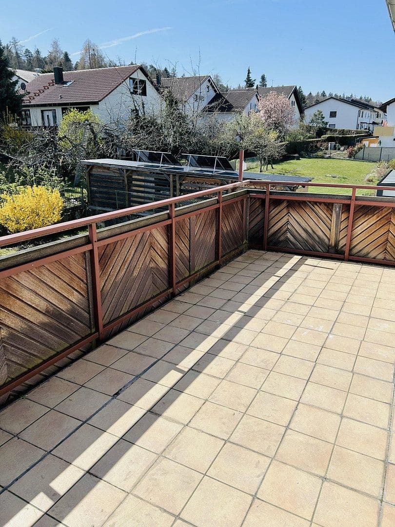 Prenájom bytu 4-izbový 100 m², Lärchenstr. 31, Birkenfeld, Bádensko-Wurttembersko Prenájom bytu 4-izbový 100 m², Lärchenstr. 31, Birkenfeld, Bádensko-Wurttembersko