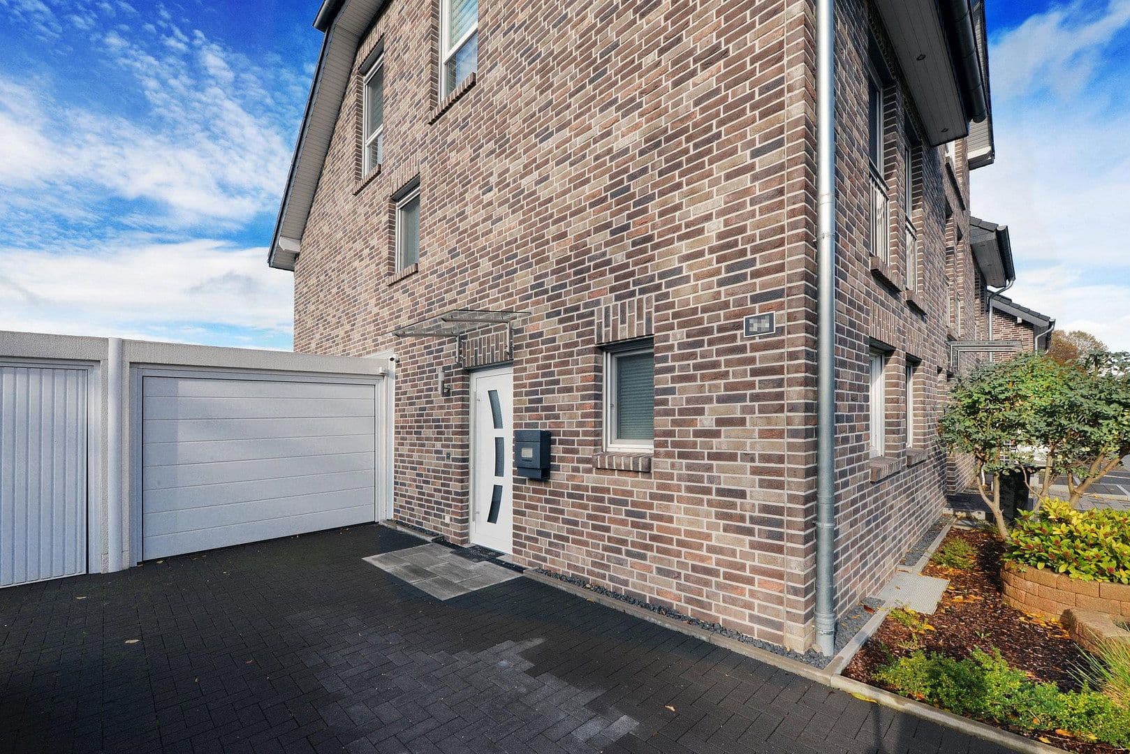 Predaj domu 119 m², pozemek 345 m², Günterstr. 56, Duisburg, Severné Porýnie - Westfálsko Predaj domu 119 m², pozemek 345 m², Günterstr. 56, Duisburg, Severné Porýnie - Westfálsko