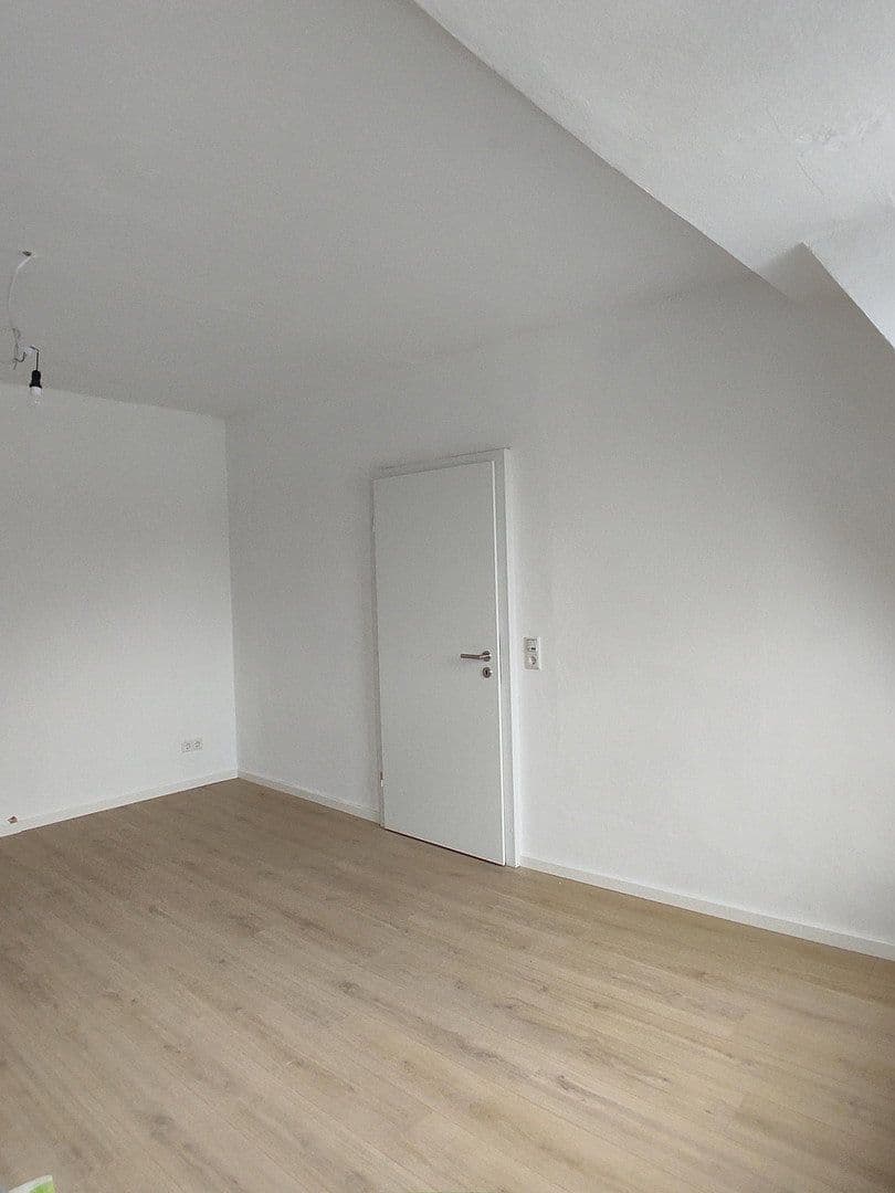 Prenájom bytu 5-izbový 114 m², Feuerbachstrasse, Ansbach, Bavorsko Prenájom bytu 5-izbový 114 m², Feuerbachstrasse, Ansbach, Bavorsko