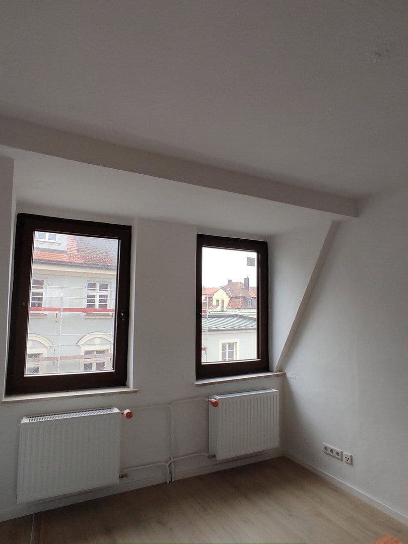 Prenájom bytu 5-izbový 114 m², Feuerbachstrasse, Ansbach, Bavorsko Prenájom bytu 5-izbový 114 m², Feuerbachstrasse, Ansbach, Bavorsko