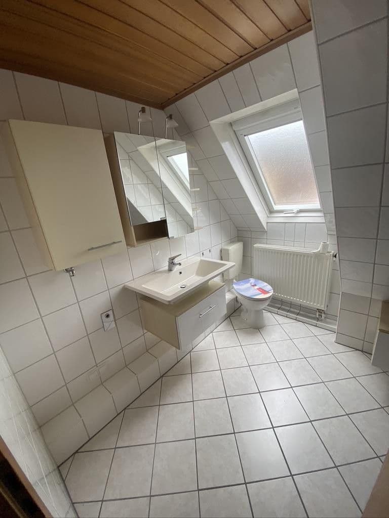 Prenájom bytu 5-izbový 150 m², Bischofsthal Str. 14, Langelsheim, Dolné Sasko Prenájom bytu 5-izbový 150 m², Bischofsthal Str. 14, Langelsheim, Dolné Sasko