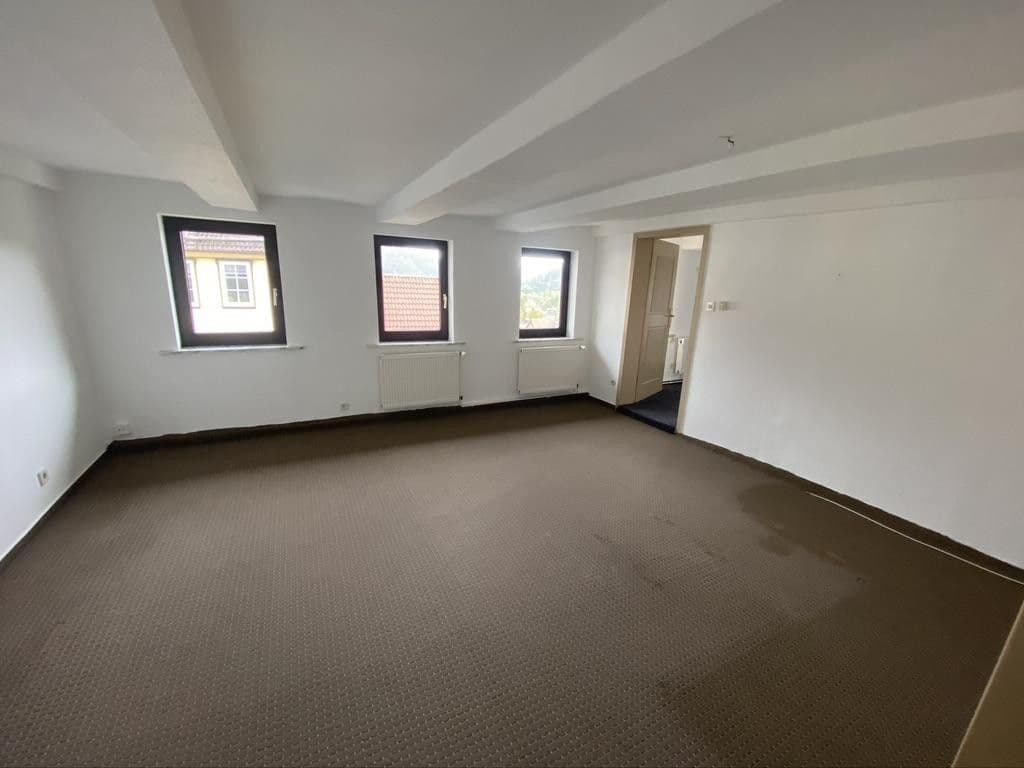 Prenájom bytu 5-izbový 150 m², Bischofsthal Str. 14, Langelsheim, Dolné Sasko Prenájom bytu 5-izbový 150 m², Bischofsthal Str. 14, Langelsheim, Dolné Sasko