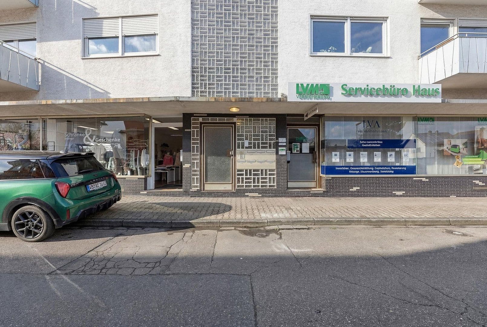 Prenájom bytu 4-izbový 109 m², Plankstadt, Bádensko-Wurttembersko Prenájom bytu 4-izbový 109 m², Plankstadt, Bádensko-Wurttembersko