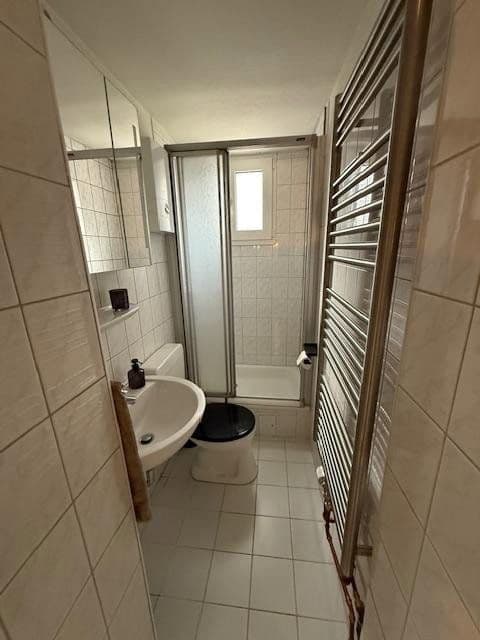 Prenájom bytu 1-izbový 32 m², Burghofstr. 52, Düsseldorf, Severné Porýnie - Westfálsko Prenájom bytu 1-izbový 32 m², Burghofstr. 52, Düsseldorf, Severné Porýnie - Westfálsko