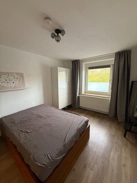 Prenájom bytu 1-izbový 32 m², Burghofstr. 52, Düsseldorf, Severné Porýnie - Westfálsko Prenájom bytu 1-izbový 32 m², Burghofstr. 52, Düsseldorf, Severné Porýnie - Westfálsko