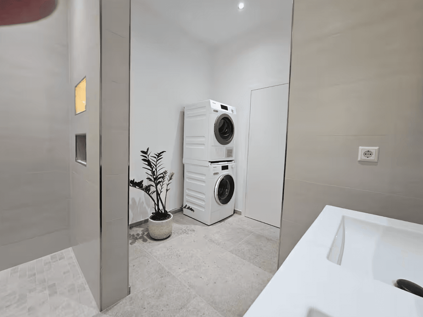 Prenájom bytu 2-izbový 66 m², A1 2, Mannheim, Bádensko-Wurttembersko Prenájom bytu 2-izbový 66 m², A1 2, Mannheim, Bádensko-Wurttembersko