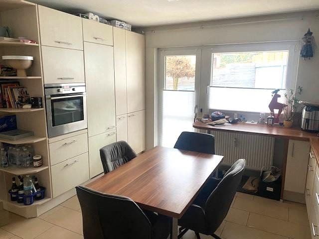 Prenájom bytu 5-izbový 180 m², Wernau (Neckar), Bádensko-Wurttembersko Prenájom bytu 5-izbový 180 m², Wernau (Neckar), Bádensko-Wurttembersko