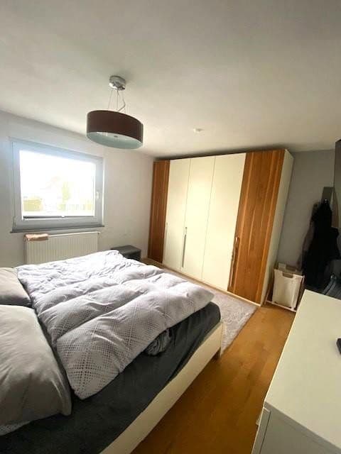 Prenájom bytu 5-izbový 180 m², Wernau (Neckar), Bádensko-Wurttembersko Prenájom bytu 5-izbový 180 m², Wernau (Neckar), Bádensko-Wurttembersko