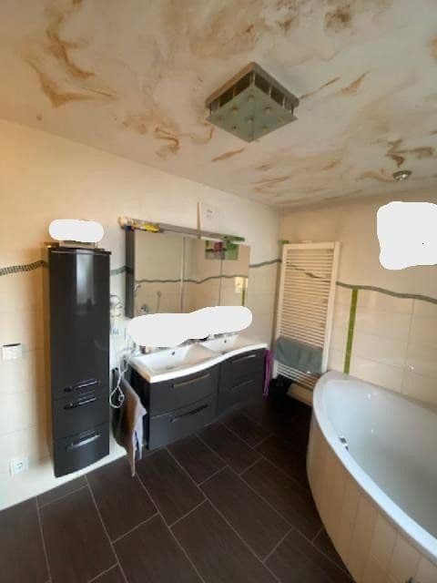 Prenájom bytu 5-izbový 180 m², Wernau (Neckar), Bádensko-Wurttembersko Prenájom bytu 5-izbový 180 m², Wernau (Neckar), Bádensko-Wurttembersko