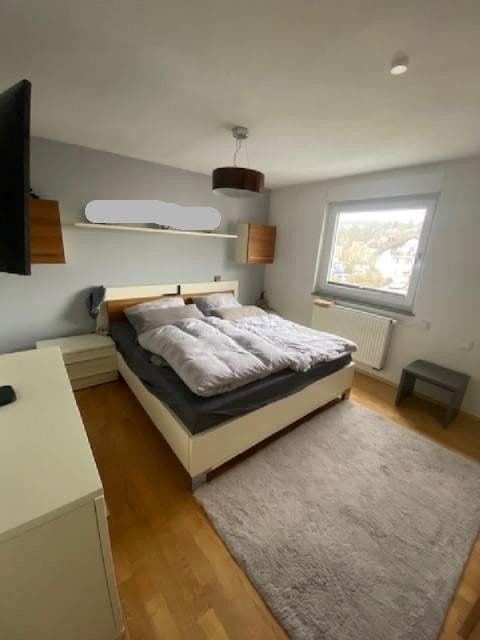 Prenájom bytu 5-izbový 180 m², Wernau (Neckar), Bádensko-Wurttembersko Prenájom bytu 5-izbový 180 m², Wernau (Neckar), Bádensko-Wurttembersko