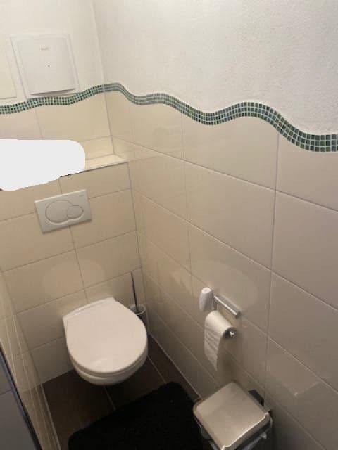 Prenájom bytu 5-izbový 180 m², Wernau (Neckar), Bádensko-Wurttembersko Prenájom bytu 5-izbový 180 m², Wernau (Neckar), Bádensko-Wurttembersko