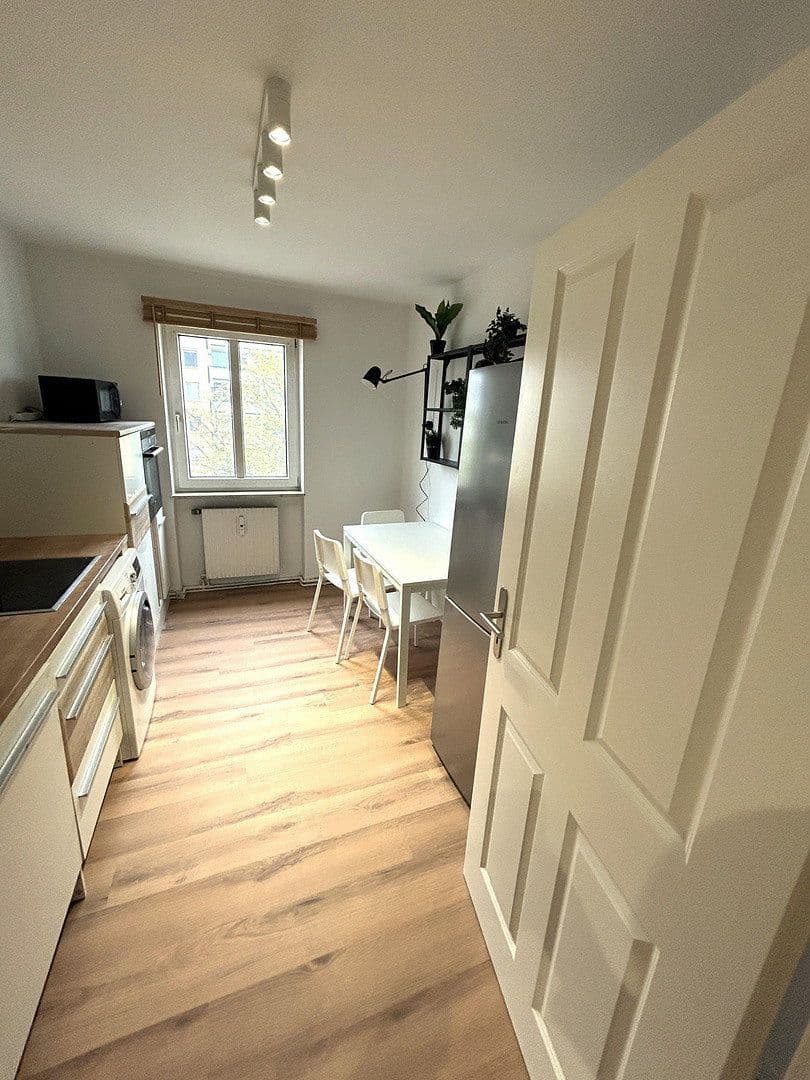 Prenájom bytu 3-izbový 62 m², Lüneburger Strasse 2a, München, Bavorsko Prenájom bytu 3-izbový 62 m², Lüneburger Strasse 2a, München, Bavorsko