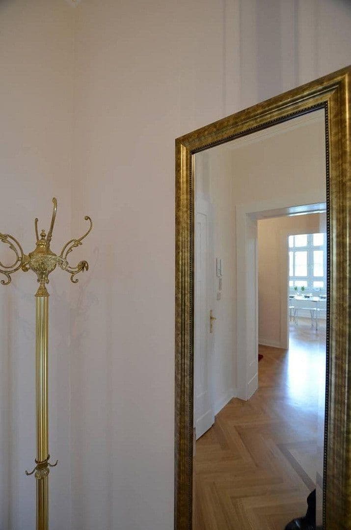 Prenájom bytu 3-izbový 85 m², Hauptstr. 561, Königswinter, Severné Porýnie - Westfálsko Prenájom bytu 3-izbový 85 m², Hauptstr. 561, Königswinter, Severné Porýnie - Westfálsko