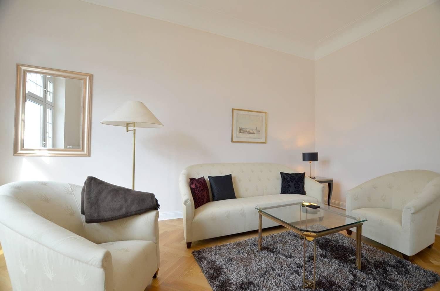 Prenájom bytu 3-izbový 85 m², Hauptstr. 561, Königswinter, Severné Porýnie - Westfálsko Prenájom bytu 3-izbový 85 m², Hauptstr. 561, Königswinter, Severné Porýnie - Westfálsko